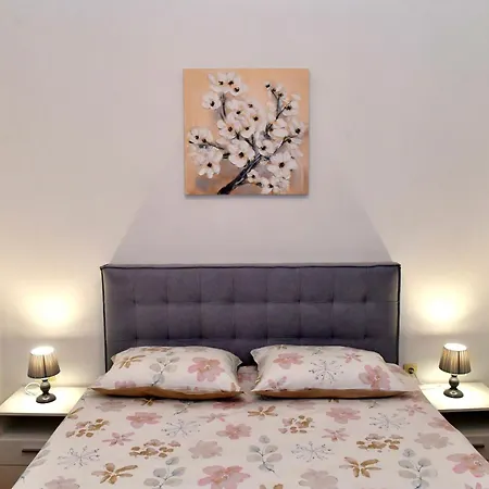 Tina 1 Apartment Rijeka