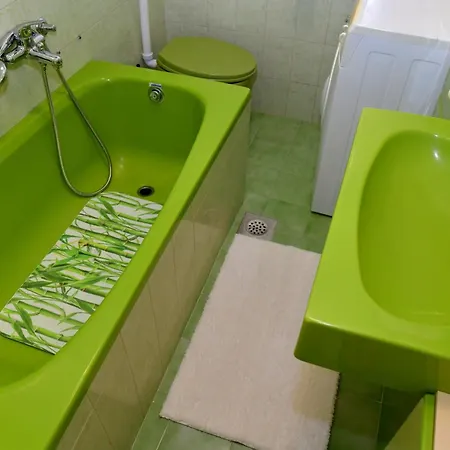 Tina 1 Apartman *