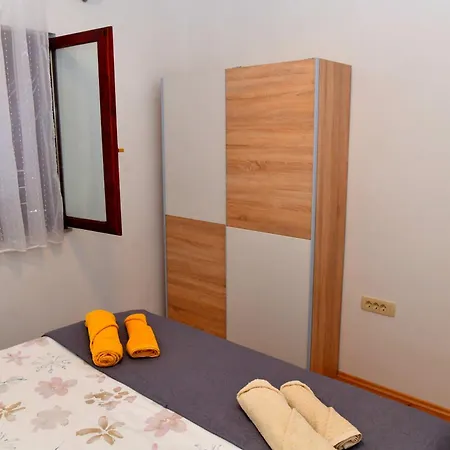 Tina 1 Apartman